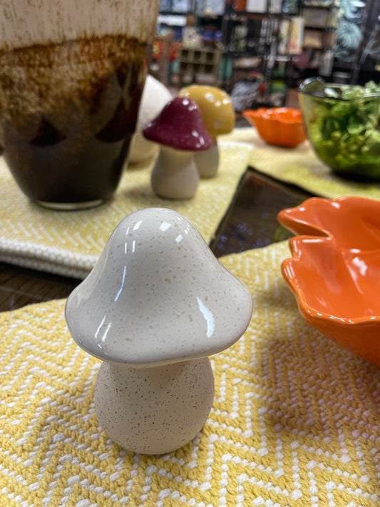 Mushroom - ceramic - white speckled